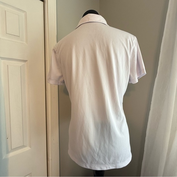 Nike womens Victory DriFit textured golf polo size large

EUC. Lilac and White - Picture 3 of 10